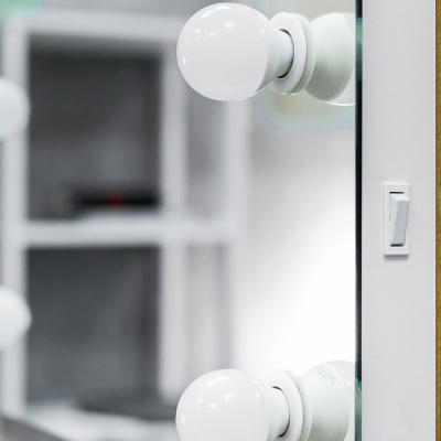 Зеркало с подсветкой Гримерное Бриджит 600х800 (12 ламп) ЗГП03 Continent фото в интернет-магазине Русалия