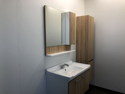 COMFORTY. Зеркало-шкаф "Рига-80" дуб сонома фото в интернет-магазине Русалия