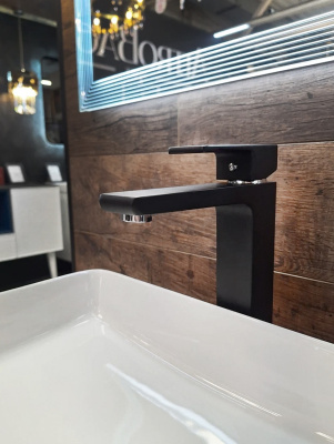 Смеситель для раковины AltroBagno Lamberto 010213 MB AltroBagnoLamberto010213MB фото в интернет-магазине Русалия