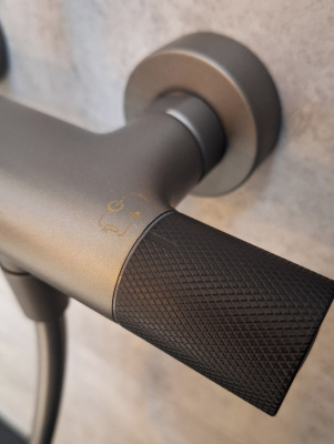 Душевая система с термостатом AltroBagno Intento 030421 GrNe AltroBagnoIntento030421GrNe фото в интернет-магазине Русалия