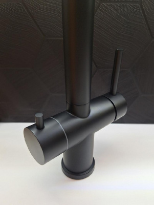 Смеситель для кухни с гибким изливом Flusso 050204 NeOp AltroBagno фото в интернет-магазине Русалия