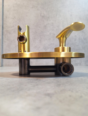 Встраиваемый гигиенический душ AltroBagno Beatrice 060111 Br AltroBagnoBeatrice060111Br фото в интернет-магазине Русалия