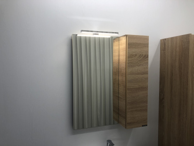 COMFORTY. Зеркало-шкаф "Тромсе-60" дуб сонома фото в интернет-магазине Русалия
