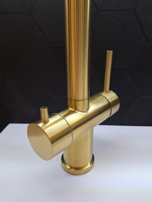 Смеситель для кухни с гибким изливом Flusso 050202 OrSp AltroBagno фото в интернет-магазине Русалия