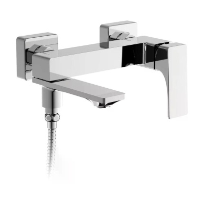 Смеситель для ванны с душем BELZ B60709 хром, латунь, с поворотным изливом, современный фото в интернет-магазине Русалия