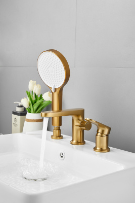 Смеситель для ванны BELZ на борт золотой (B66713-5) фото в интернет-магазине Русалия