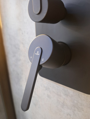 Душевая система AltroBagno Unione 040107 MB AltroBagnoUnione040107MB фото в интернет-магазине Русалия