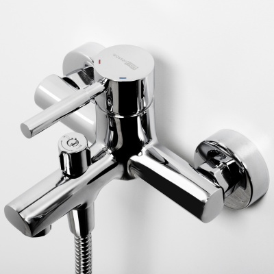 Main 4101 Смеситель для ванны с коротким изливом Wasserkraft фото в интернет-магазине Русалия