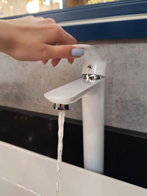 Смеситель для раковины AltroBagno Diretto 010209 Bi AltroBagnoDiretto010209Bi фото в интернет-магазине Русалия