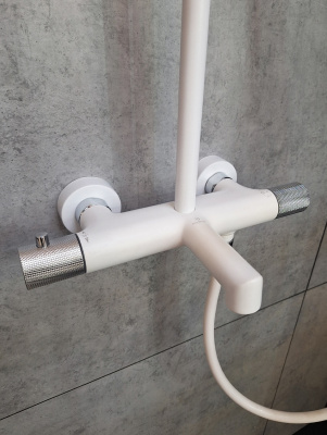 Душевая система с термостатом AltroBagno Intento 030424 MW AltroBagnoIntento030424MW фото в интернет-магазине Русалия