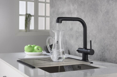 Смеситель для кухни с подключением фильтра и выдвижной лейкой Timo Saona черный (2346/03FL) фото в интернет-магазине Русалия