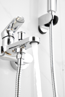 Смеситель для ванны BELZ хром (B61713) фото в интернет-магазине Русалия