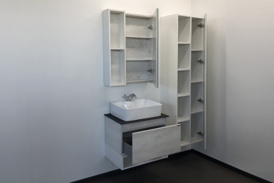 COMFORTY. Зеркало-шкаф "Прага-60" дуб белый фото в интернет-магазине Русалия