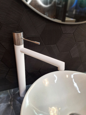 Смеситель для раковины AltroBagno Intento 010217 MW AltroBagnoIntento010217MW фото в интернет-магазине Русалия