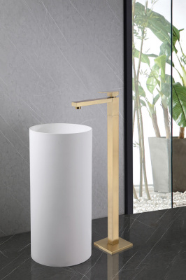 Смеситель ABBER Daheim AF8241G напольный для раковины, золото матовое фото в интернет-магазине Русалия