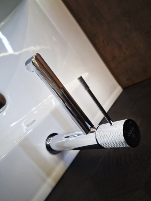 Смеситель для раковины AltroBagno Intento 0126 Cr AltroBagnoIntento0126Cr фото в интернет-магазине Русалия