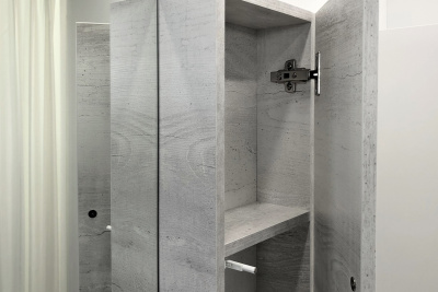 COMFORTY. Зеркало-шкаф "Прага-75" дуб белый фото в интернет-магазине Русалия