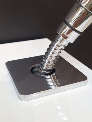 Смеситель на борт ванны с душем AltroBagno Lamberto 020101 Cr AltroBagnoLamberto020101Cr фото в интернет-магазине Русалия