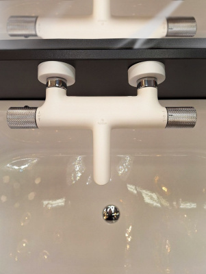 Смеситель для ванны AltroBagno Intento 0217 MW AltroBagnoIntento0217MW фото в интернет-магазине Русалия