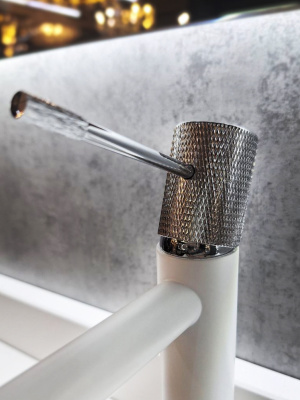 Смеситель для раковины AltroBagno Intento 0132 MW AltroBagnoIntento0132MW фото в интернет-магазине Русалия