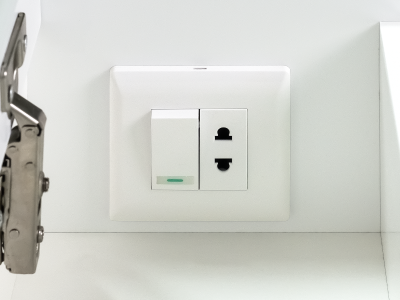 Зеркальный шкаф Урал 50 левый Э-Ура-04050-021Л Misty фото в интернет-магазине Русалия