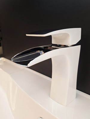 Смеситель для раковины AltroBagno Cascata 0111 BiCr AltroBagnoCascata0111BiCr фото в интернет-магазине Русалия