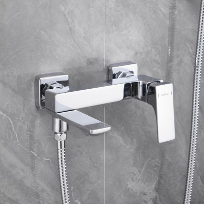 Смеситель для ванны с душем BELZ B60709 хром, латунь, с поворотным изливом, современный фото в интернет-магазине Русалия