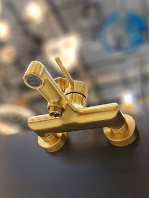 Смеситель для ванны AltroBagno Metropoli 0219 OrSp AltroBagnoMetropoli0219OrSp фото в интернет-магазине Русалия