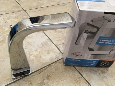 Смеситель для раковины Rossinka RS34 (RS34-12U) фото в интернет-магазине Русалия