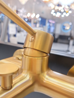 Смеситель для ванны AltroBagno Metropoli 0219 OrSp AltroBagnoMetropoli0219OrSp фото в интернет-магазине Русалия