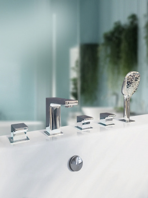 Смеситель на борт ванны с душем AltroBagno Lamberto 020101 Cr AltroBagnoLamberto020101Cr фото в интернет-магазине Русалия