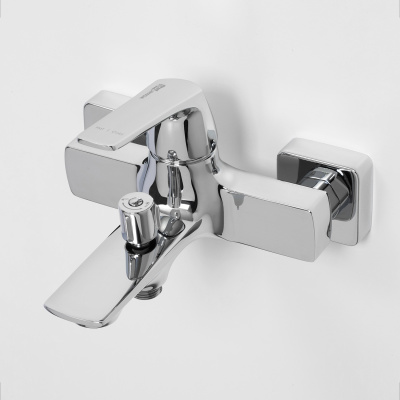 Neime 1901 Смеситель для ванны с коротким изливом Wasserkraft фото в интернет-магазине Русалия