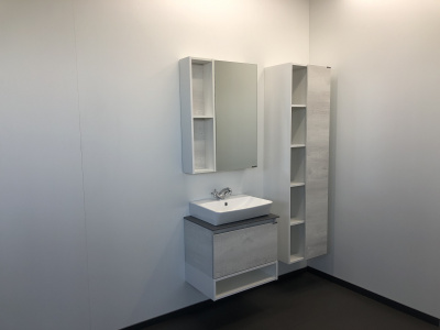 COMFORTY. Зеркало-шкаф "Прага-60" дуб белый фото в интернет-магазине Русалия