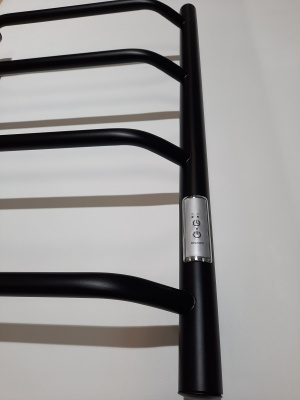 Полотенцесушитель электрический ПЭК сп6 80*50 ЧЕРНЫЙ МАТОВЫЙ Тругор фото в интернет-магазине Русалия