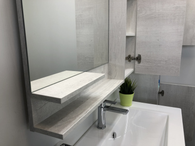 COMFORTY. Зеркало-шкаф "Верона-90" дуб белый фото в интернет-магазине Русалия