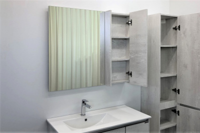 COMFORTY. Зеркало-шкаф "Бремен-90" дуб белый фото в интернет-магазине Русалия