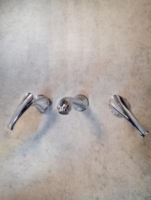 Смеситель для раковины AltroBagno Beatrice 010601 Cr AltroBagnoBeatrice010601Cr фото в интернет-магазине Русалия