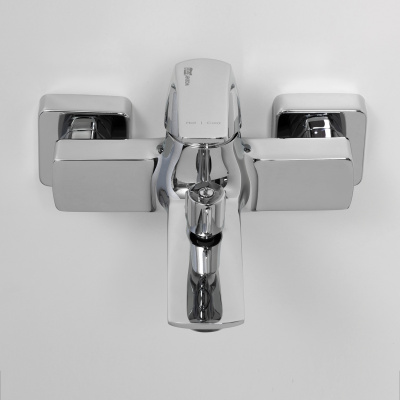 Neime 1901 Смеситель для ванны с коротким изливом Wasserkraft фото в интернет-магазине Русалия