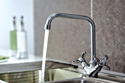 Смеситель для кухонной мойки Rossinka Q (Q02-72) фото в интернет-магазине Русалия