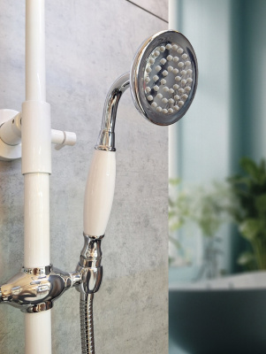 Душевая система с термостатом AltroBagno Beatrice 030405 Bi AltroBagnoBeatrice030405Bi фото в интернет-магазине Русалия